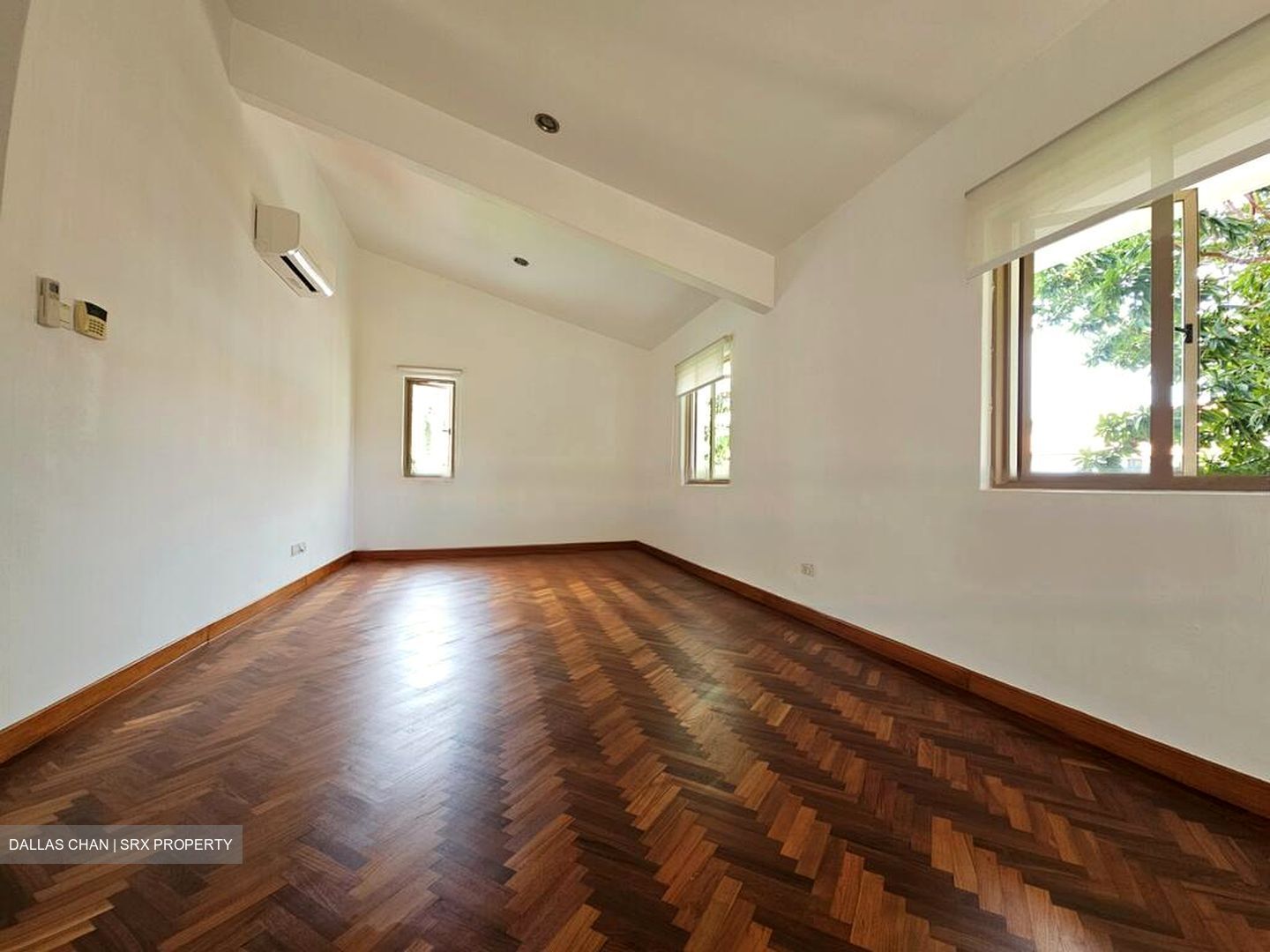 Goodman Road (D15), Detached #481680481